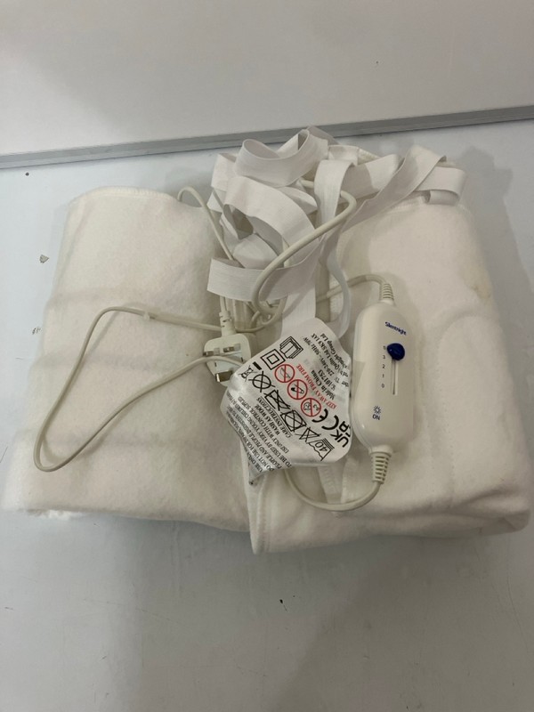 Lot 665  
            Nottingham SR7 - Delivery Only 

                
RUSSELL HOBBS DOUBLE POLYESTER ELECTRIC BLANKET