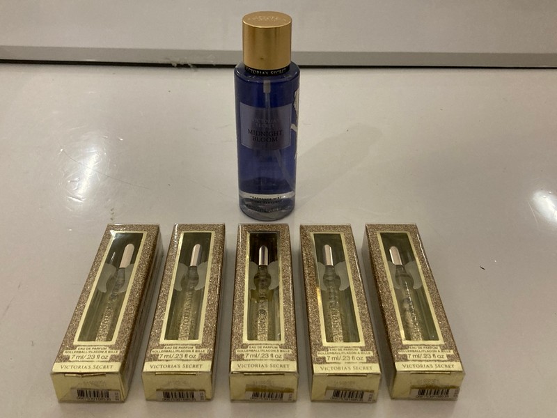 Lot 692  
            Nottingham SR7 - Delivery Only 

                
QTY OF VICTORIA SECRET FRAGRANCES INC MIDNIGHT BLOOM FRAGRANCE MIST