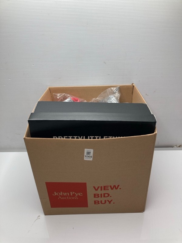 Lot 1069  
            Nottingham SR9 - Delivery Only 

                
BOX OF CLOTHING ITEMS IN VARIOUS SIZES AND DESIGNS