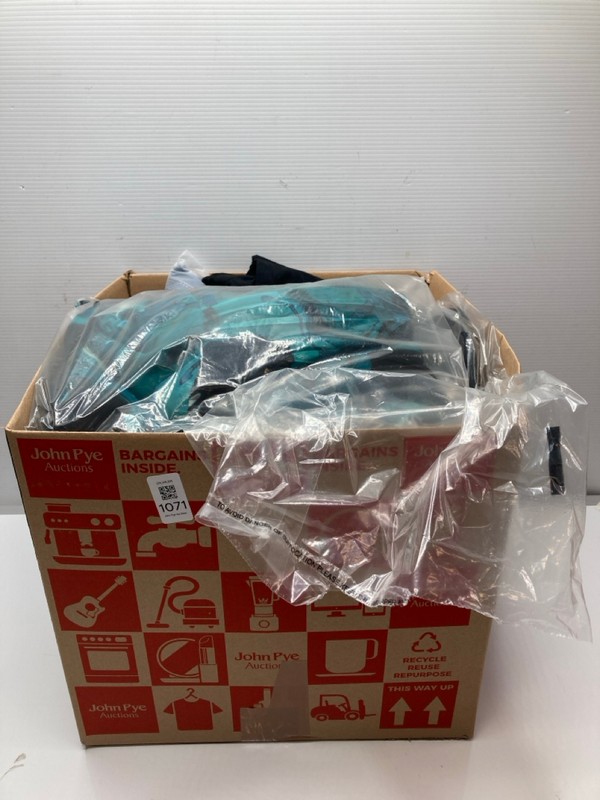 Lot 1071  
            Nottingham SR9 - Delivery Only 

                
BOX OF CLOTHING ITEMS IN VARIOUS SIZES AND DESIGNS