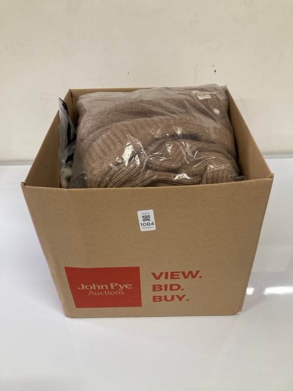 Lot 1084  
            Nottingham SR9 - Delivery Only 

                
BOX OF CLOTHING ITEMS IN VARIOUS SIZES AND DESIGNS