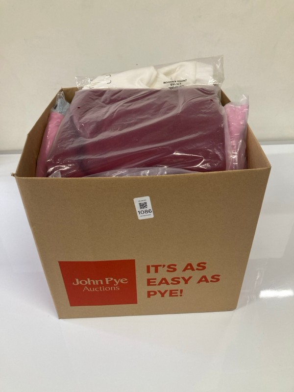Lot 1086  
            Nottingham SR9 - Delivery Only 

                
BOX OF CLOTHING ITEMS IN VARIOUS SIZES AND DESIGNS
