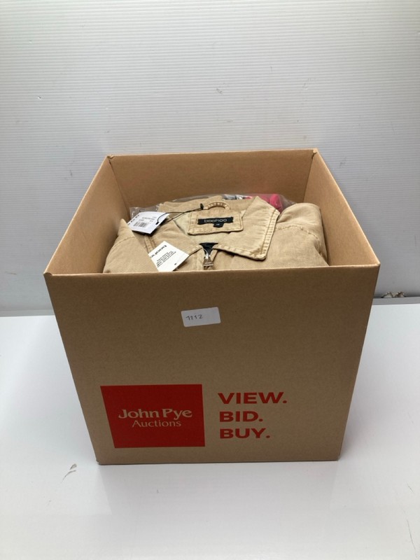 Lot 1112  
            Nottingham SR9 - Delivery Only 

                
BOX OF CLOTHING ITEMS IN VARIOUS SIZES AND DESIGNS