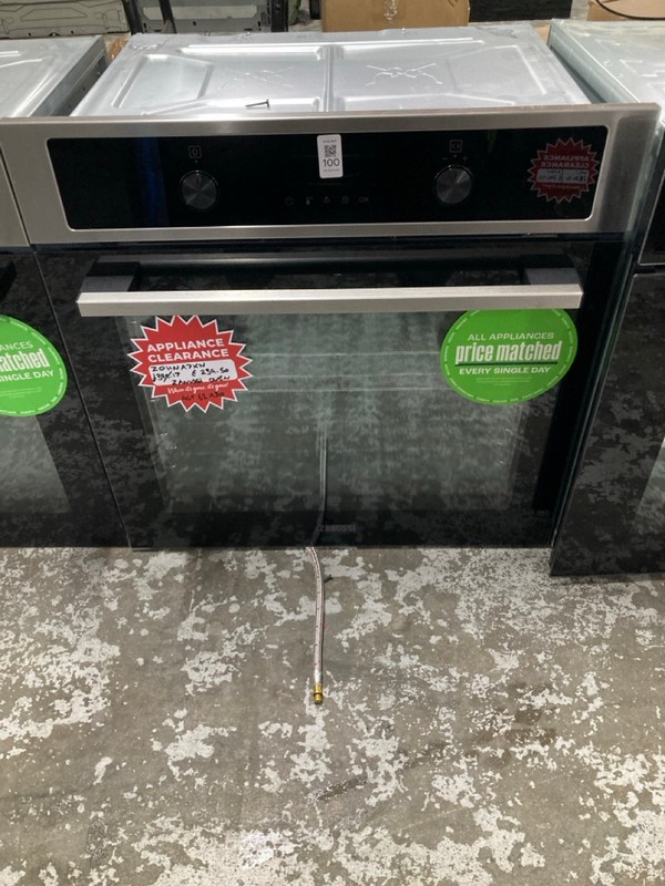 Lot 100  
            Nottingham SR1 - Delivery or Collection 

                
ZANUSSI BUILT SINGLE OVEN - MODEL. ZOHNA7XN - RRP£239.99