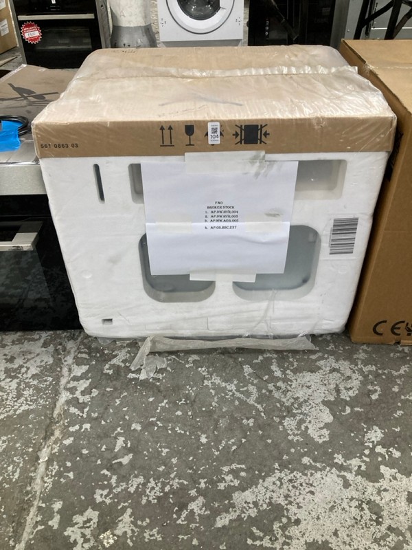 Lot 104  
            Nottingham SR1 - Delivery or Collection 

                
AEG BUILT IN MICROWAVE OVEN - MODEL - KMK761000M - ORIGINAL RRP - £599.99 (SEALED)