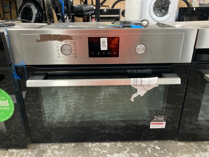 Lot 106  
            Nottingham SR1 - Delivery or Collection 

                
AEG BUILT IN MICROWAVE OVEN - MODEL - KMX365060M - ORIGINAL RRP - £529.99