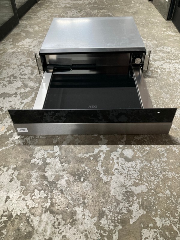 Lot 112  
            Nottingham SR1 - Delivery or Collection 

                
AEG WARMING DRAWER - MODEL - KDK911424M - ORIGINAL RRP - £399.99