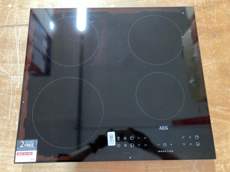 Lot 123  
            Nottingham SR1 - Delivery or Collection 

                
AEG 4 BURNER INDUCTION HOB - MODEL - IKX64301CB - ORIGINAL RRP - £475.99