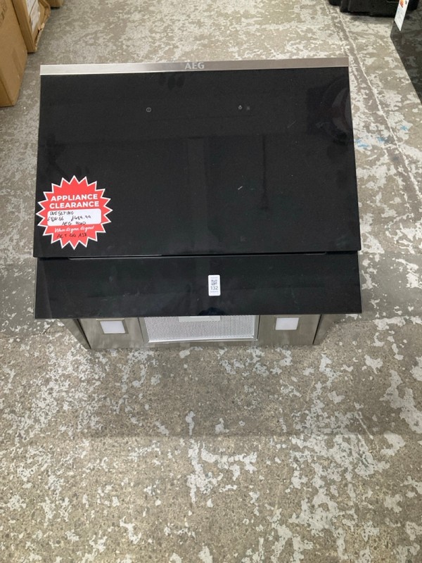 Lot 132  
            Nottingham SR1 - Delivery or Collection 

                
AEG COOKER HOOD - MODEL - DVE5671HG - ORIGINAL RRP - £399.99