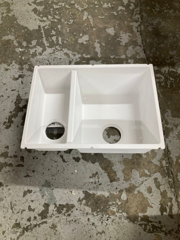 Lot 155  
            Nottingham SR1 - Delivery or Collection 

                
SAMOS 1.5 BOWL COMPOSITE SINK