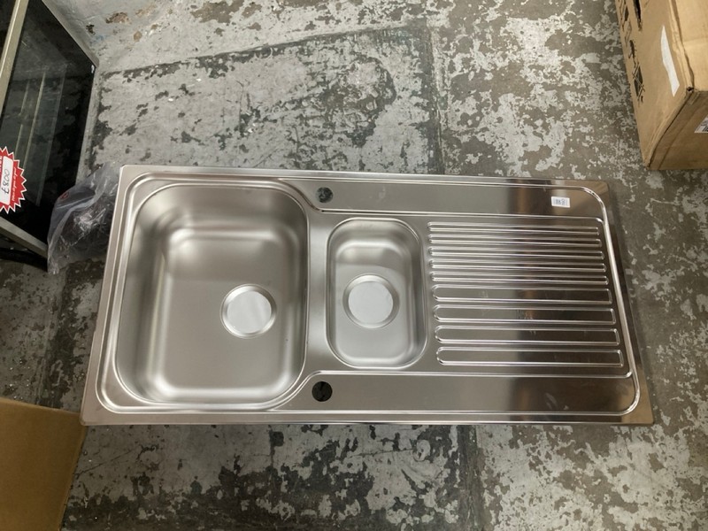 Lot 160  
            Nottingham SR1 - Delivery or Collection 

                
BLANCO STAINLESS STEEL SINK