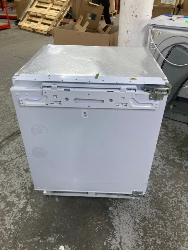Lot 181  
            Nottingham SR1 - Delivery or Collection 

                
CANDY INTEGRATED UNDERCOUNTER FRIDGE MODEL: CMLS68EWK