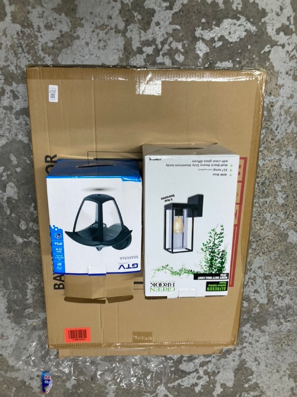 Lot 207  
            Nottingham SR1 - Delivery or Collection 

                
3 X VARIOUS ITEMS INC. BATHROOM MIRROR