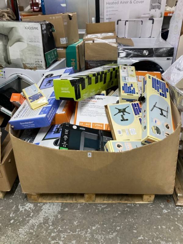 Lot 210  
            Nottingham SR1 - Delivery or Collection 

                
PALLET OF VARIOUS TV MOUNTS