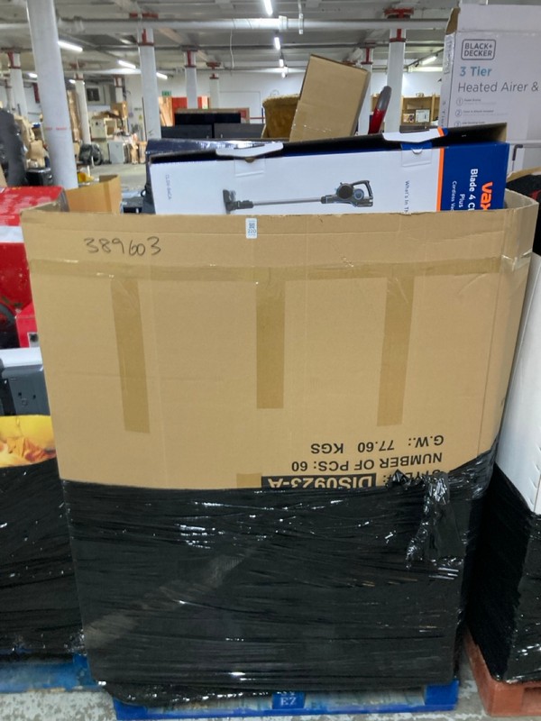 Lot 220  
            Nottingham SR1 - Delivery or Collection 

                
PALLER OF VARIOUS ITEMS INC. DYSON V11 CORDLESS VACUUM CLEANER