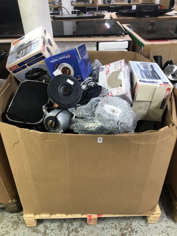 Lot 237  
            Nottingham SR1 - Delivery or Collection 

                
PALLET OF SMALL KITCHEN APPLIANCES
