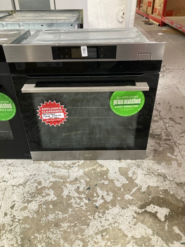 Lot 81  
            Nottingham SR1 - Delivery or Collection 

                
AEG BUILT-IN SINGLE OVEN - MODEL. BSK772380M - ORIGINAL RRP - £579.99