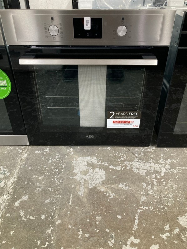 Lot 88  
            Nottingham SR1 - Delivery or Collection 

                
AEG BUILT IN SINGLE OVEN - MODEL. BEX335011M - RRP£370