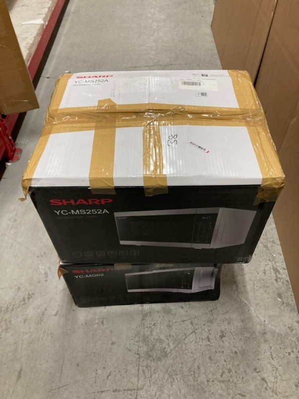 Lot 102  
            Nottingham SR8 - Delivery Or Collection 

                
2 X SHARP MICROWAVES INC SHARP YC-MS252AU-S MICROWAVE OVEN