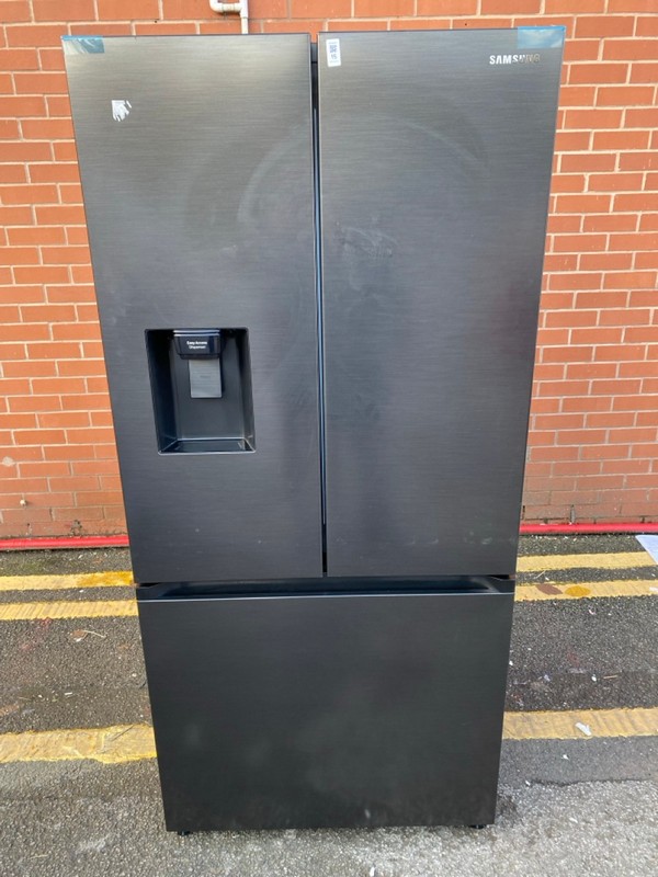 Lot 15  
            Nottingham SR8 - Delivery Or Collection 

                
SAMSUNG SERIES 7 SPACEMAX FREESTANDING AMERICAN FRIDGE FREEZER MODEL: RF50C532EB1...