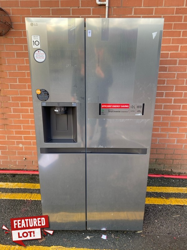 Lot 1  
            Nottingham SR8 - Delivery Or Collection 

                
LG NATURE FRESH FREESTANDING AMERICAN FRIDGE FREEZER MODEL: GSLC40PYPE RRP £899