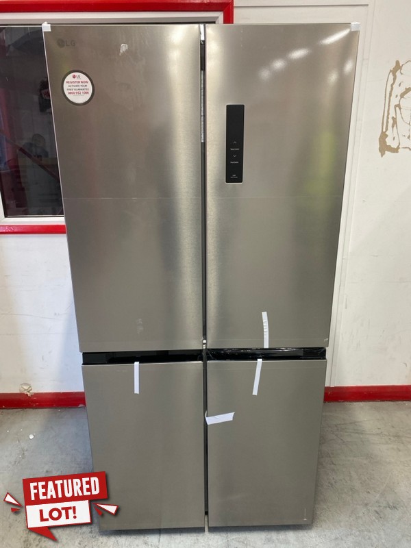 Lot 32  
            Nottingham SR8 - Delivery Or Collection 

                
LG FREESTANDING AMERICAN FRIDGE FREEZER MODEL: GMM41MSBEM RRP £799