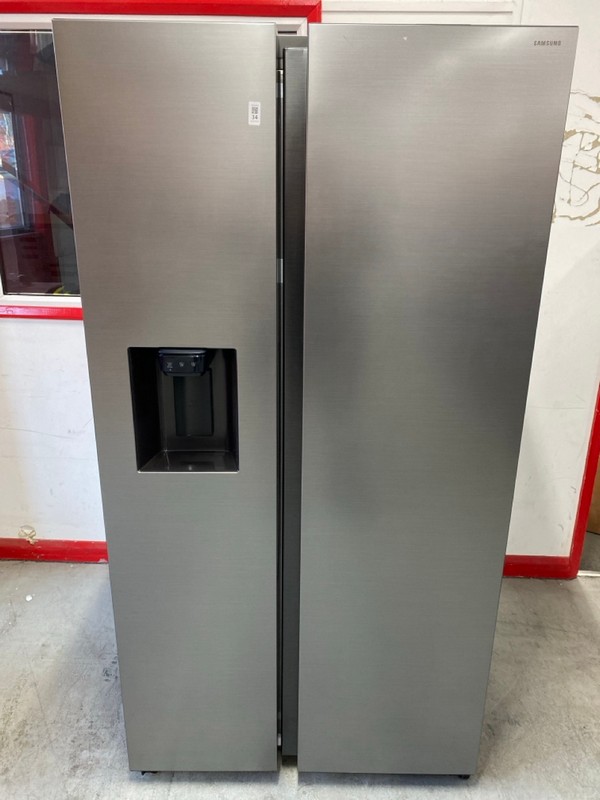 Lot 34  
            Nottingham SR8 - Delivery Or Collection 

                
SAMSUNG SERIES 6 SPACEMAX FREESTANDING AMERICAN FRIDGE FREEZER MODEL: RS70F65KET ...
