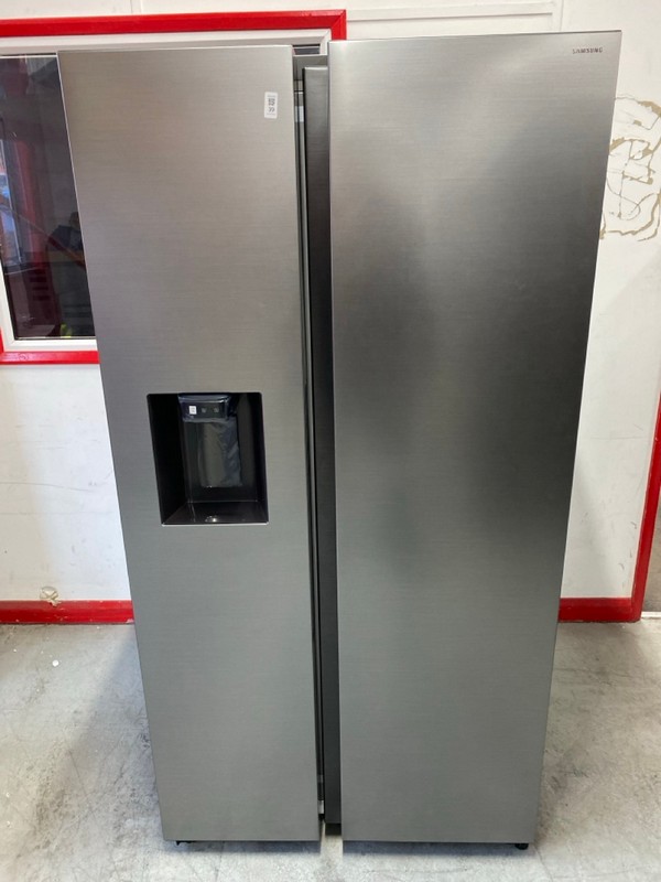 Lot 39  
            Nottingham SR8 - Delivery Or Collection 

                
SAMSUNG SERIES 6 SPACEMAX FREESTANDING AMERICAN FRIDGE FREEZER MODEL: RS70F65KET ...