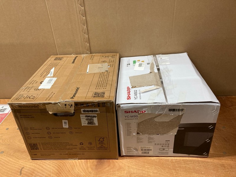 Lot 47  
            Nottingham SR8 - Delivery Or Collection 

                
2 X MICROWAVES INC SHARP YC-MS02U-B MICROWAVE OVEN