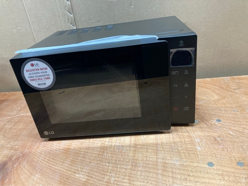Lot 60  
            Nottingham SR8 - Delivery Or Collection 

                
LG SMART INVERTER 23L MH6336GIB MICROWAVE OVEN