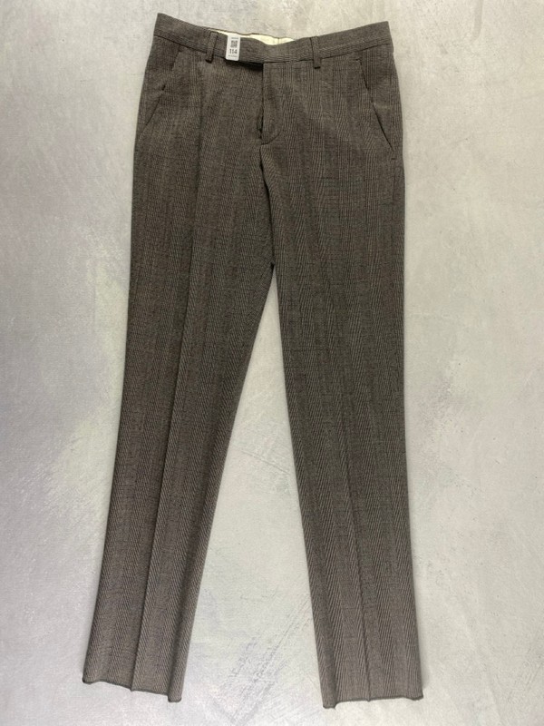Lot 114  
            Nottingham Prem - Delivery Only 

                
PAUL SMITH MENS TROUSER. SIZE 32 MADE FROM 100% WOOL