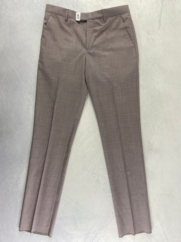 Lot 120  
            Nottingham Prem - Delivery Only 

                
PAUL SMITH MENS TROUSER. SIZE 30/6R MADE FROM 100% WOOL