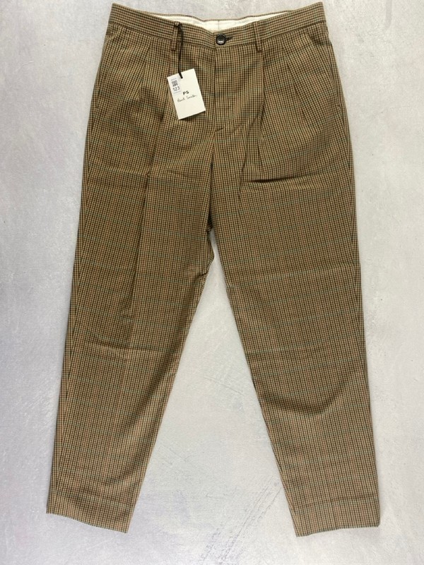 Lot 123  
            Nottingham Prem - Delivery Only 

                
PAUL SMITH MENS TROUSER. SIZE 32 MADE FROM 100% COTTON