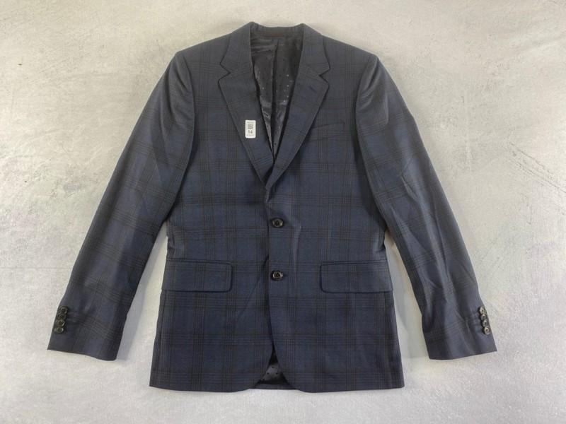 Lot 14  
            Nottingham Prem - Delivery Only 

                
PAUL SMITH MENS 2 BUTTON JACKET.SIZE SOHO FIT MADE FROM 100% WOOL