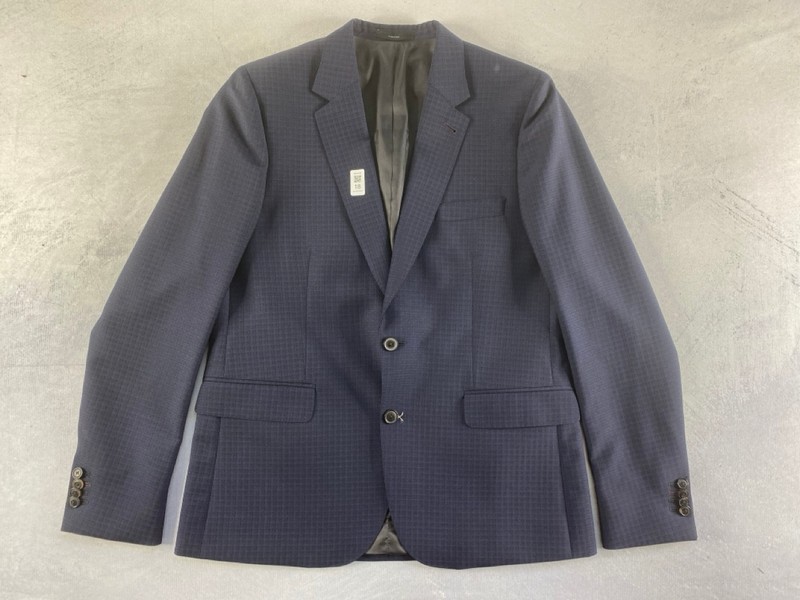 Lot 18  
            Nottingham Prem - Delivery Only 

                
PAUL SMITH MENS 2 BUTTON JACKET.SIZE 44/37