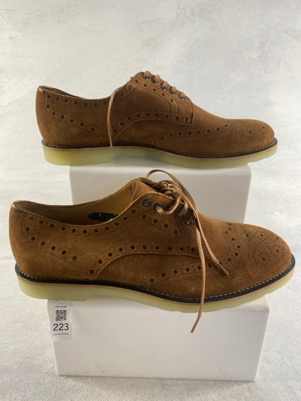 Lot 223  
            Nottingham Prem - Delivery Only 

                
PAUL SMITH MENS SHOES IN IN BROWN SIZE 8
