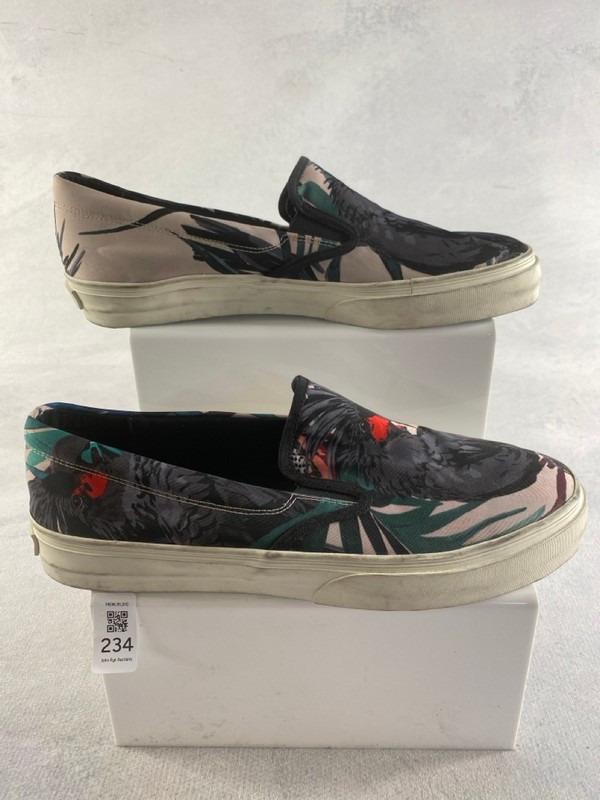 Lot 234  
            Nottingham Prem - Delivery Only 

                
PAUL SMITH MENS SHOES SIZE 8