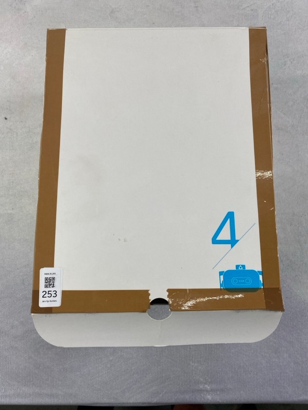 Lot 253  
            Nottingham Prem - Delivery Only 

                
VIVE VR HEADSET