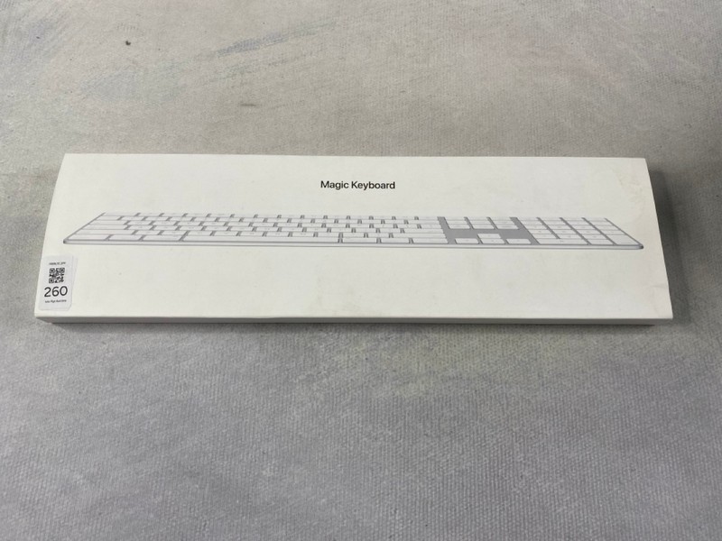 Lot 260  
            Nottingham Prem - Delivery Only 

                
APPLE MAGIC KEYBOARD (SEALED)