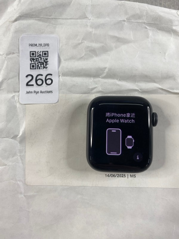 Lot 266  
            Nottingham Prem - Delivery Only 

                
APPLE SERIES 5 40MM A2092 SMARTWATCH. (UNIT ONLY) [JPTN47947]