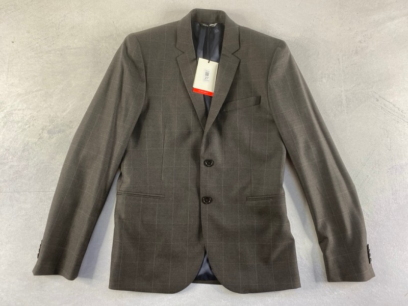 Lot 27  
            Nottingham Prem - Delivery Only 

                
PAUL SMITH MENS 2 BUTTON JACKET.SIZE 38/48 MADE FROM 100% WOOL