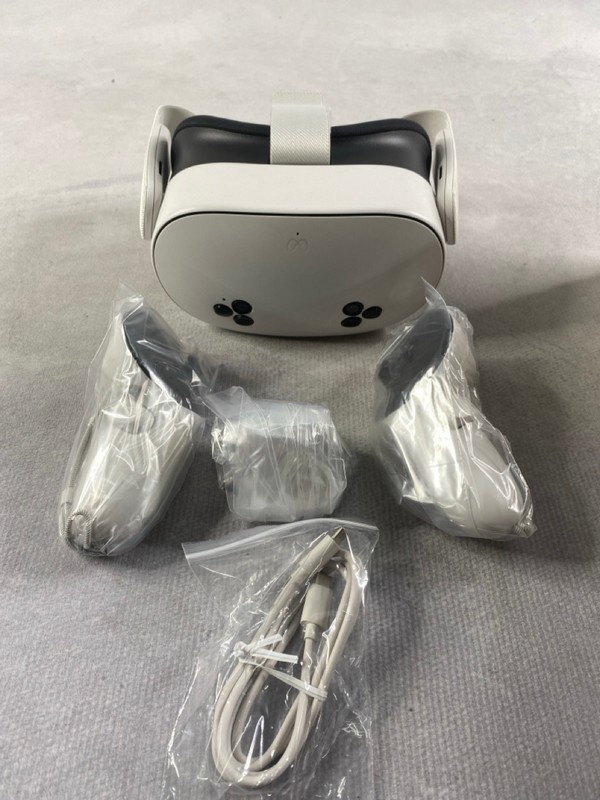 Lot 315  
            Nottingham Prem - Delivery Only 

                
META QUEST 3S (128GB) VR HEAD SET. (WITH ACCESSORIES)ORIGINAL RRP £399 [JPTN48446].