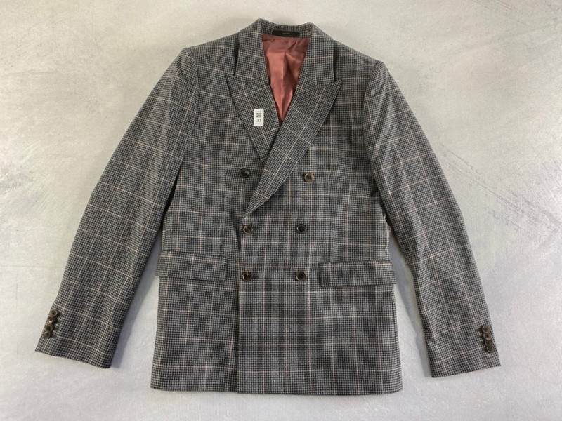 Lot 33  
            Nottingham Prem - Delivery Only 

                
PAUL SMITH MENS 2 BUTTON JACKET.SIZE 38 MADE FROM 100% WOOL