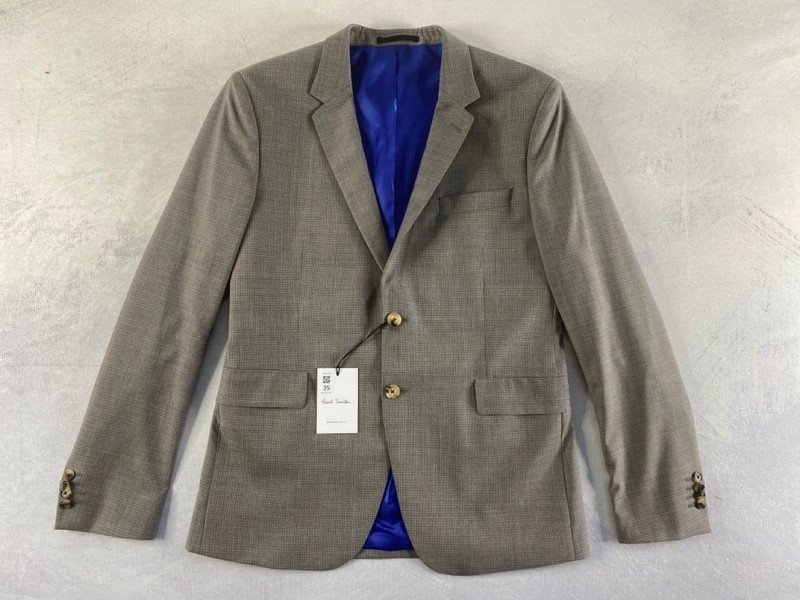Lot 35  
            Nottingham Prem - Delivery Only 

                
PAUL SMITH MENS 2 BUTTON JACKET.SIZE 40/50 MADE FROM 100% WOOL