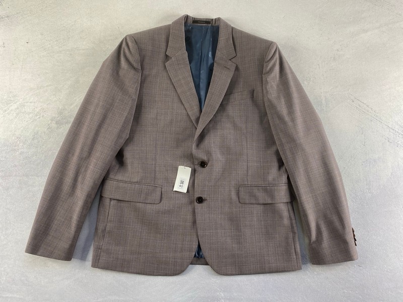 Lot 40  
            Nottingham Prem - Delivery Only 

                
PAUL SMITH MENS 2 BUTTON JACKET.SIZE 44R/54