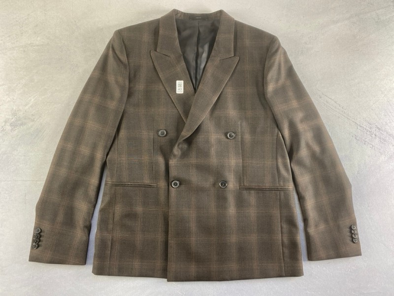 Lot 43  
            Nottingham Prem - Delivery Only 

                
PAUL SMITH MENS 2 BUTTON JACKET.SIZE 42 MADE FROM 100% WOOL