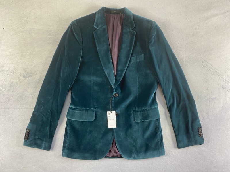 Lot 4  
            Nottingham Prem - Delivery Only 

                
PAUL SMITH MENS 2 BUTTON JACKET.SIZE 38/48R MADE FROM 100% POLYESTER