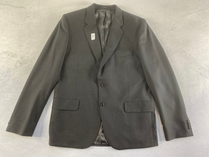 Lot 57  
            Nottingham Prem - Delivery Only 

                
PAUL SMITH MENS 2 BUTTON JACKET.SIZE MAYFAIR FIT MADE FROM 100% WOOL