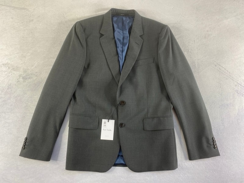 Lot 58  
            Nottingham Prem - Delivery Only 

                
PAUL SMITH MENS 2 BUTTON JACKET.SIZE 40/50