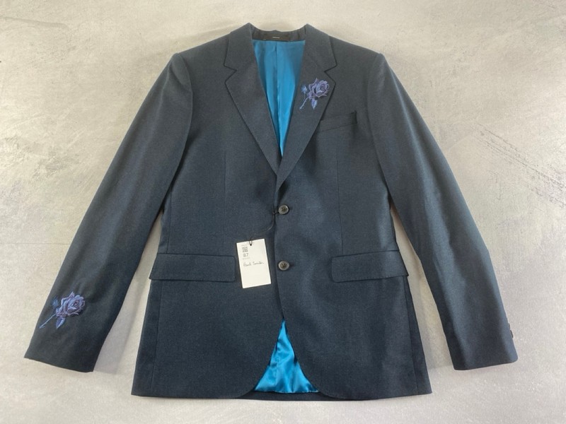 Lot 87  
            Nottingham Prem - Delivery Only 

                
PAUL SMITH MENS 2 BUTTON JACKET.SIZE 38R/48R  MADE FROM 100% WOOL